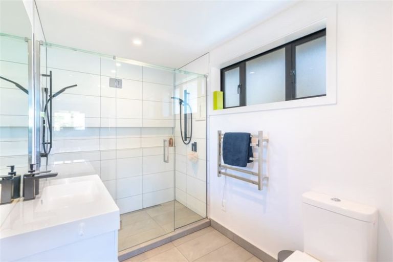 Photo of property in 2 Gunns Crescent, Cashmere, Christchurch, 8022