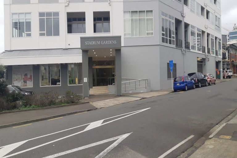 Photo of property in Stadium Garden Flats, 312/107 Thorndon Quay, Pipitea, Wellington, 6011