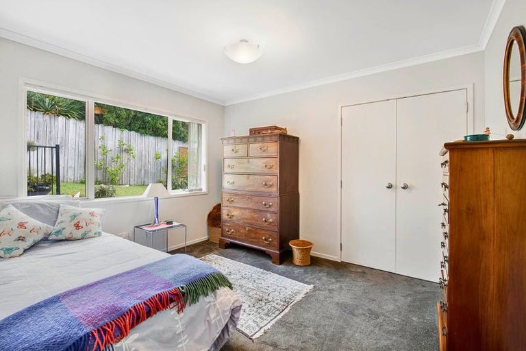 Photo of property in 1 Anchorite Way, Red Beach, 0932