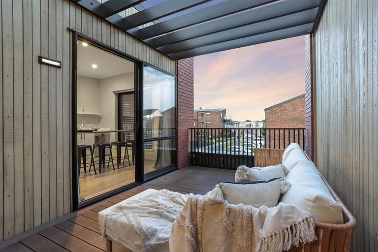 Photo of property in 18 Kerewhenua Crescent, Hobsonville, Auckland, 0616