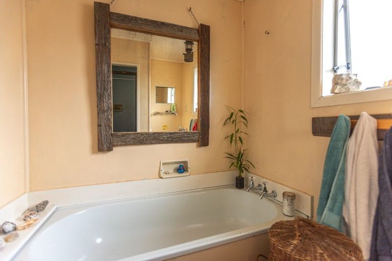 Photo of property in 5 Bush Street, Paeroa, 3600