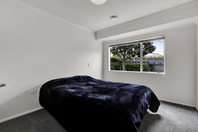 Photo of property in 122 Clawton Street, Westown, New Plymouth, 4310