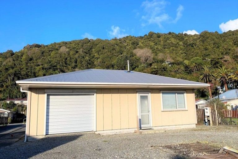 Photo of property in 13 Alexander Terrace, Greymouth, 7805