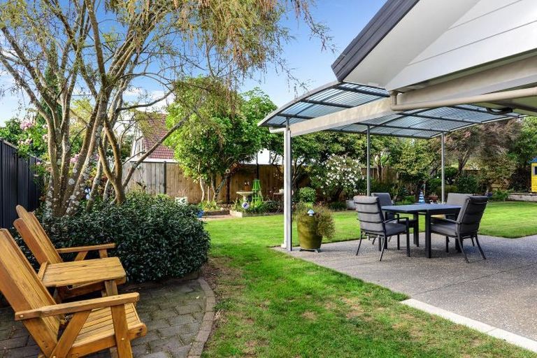 Photo of property in 21 Burn-murdoch Street, St Andrews, Hamilton, 3200