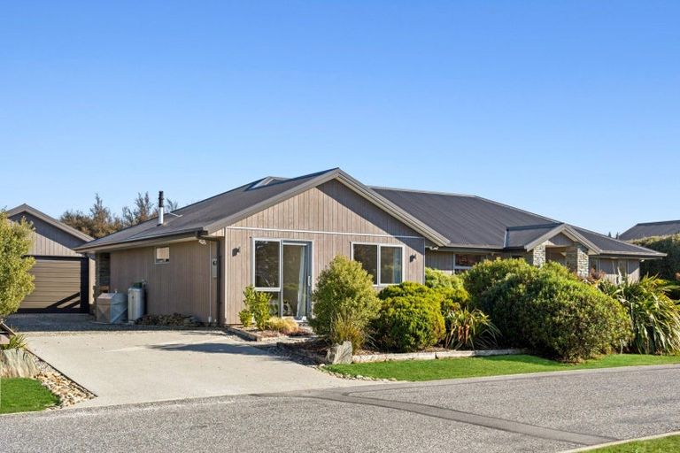 Photo of property in 11 Hikuwai Drive, Albert Town, Wanaka, 9305