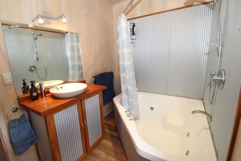 Photo of property in 112 Winslow Place, Matarangi, Whitianga, 3592