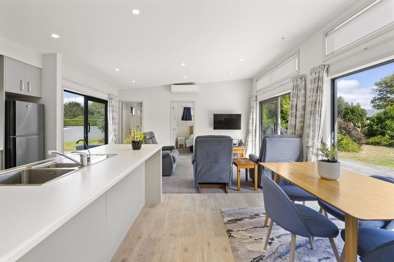 Photo of property in 268 Thornton Road, Cambridge, 3496