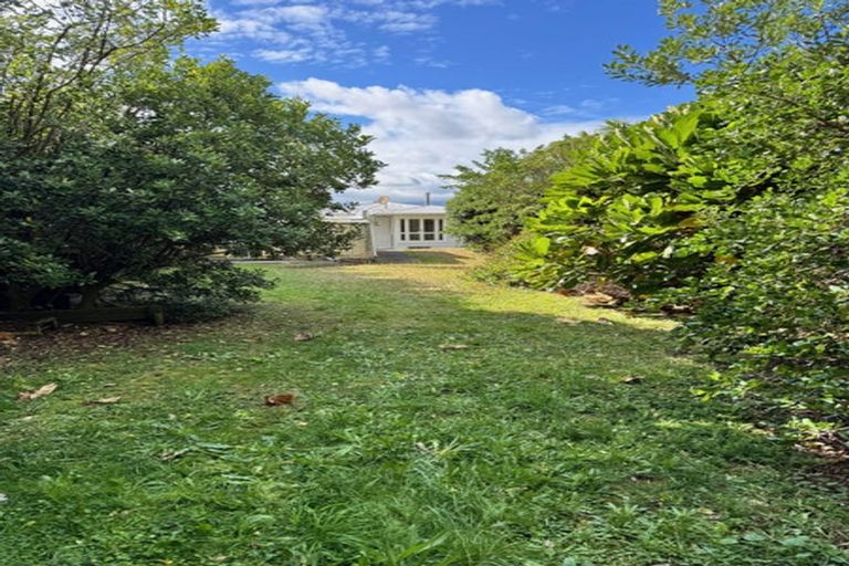 Photo of property in 190 Breaker Bay Road, Breaker Bay, Wellington, 6022