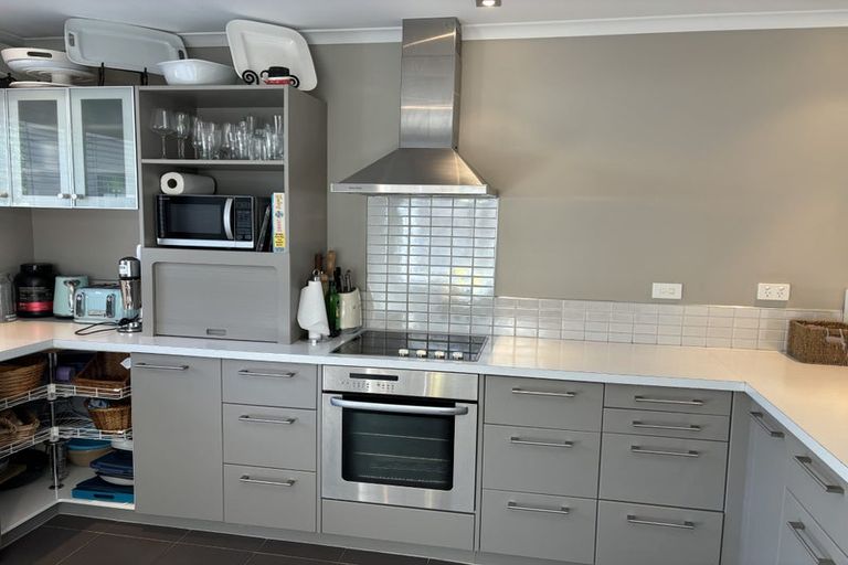 Photo of property in White Isle Apartments, 3/23 Quay Street, Whakatane, 3120