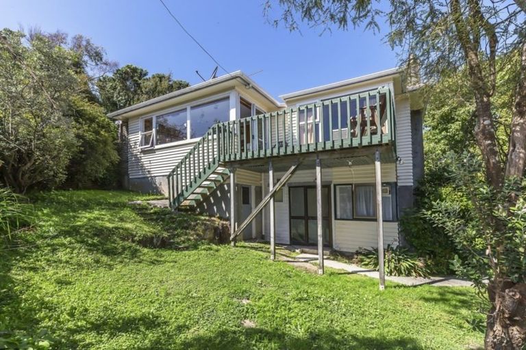 Photo of property in 69 Kahu Road, Paremata, Porirua, 5024