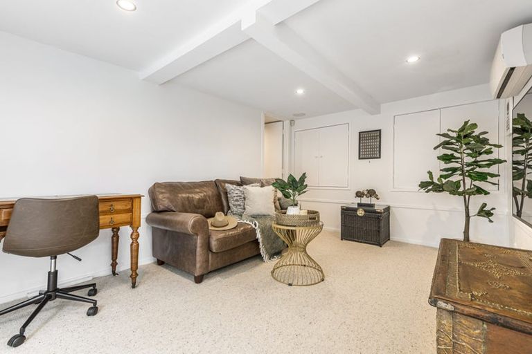 Photo of property in 19 Western Springs Road, Morningside, Auckland, 1021