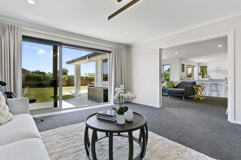 Photo of property in 2/1 Lowe Road, Rukuhia, Hamilton, 3282