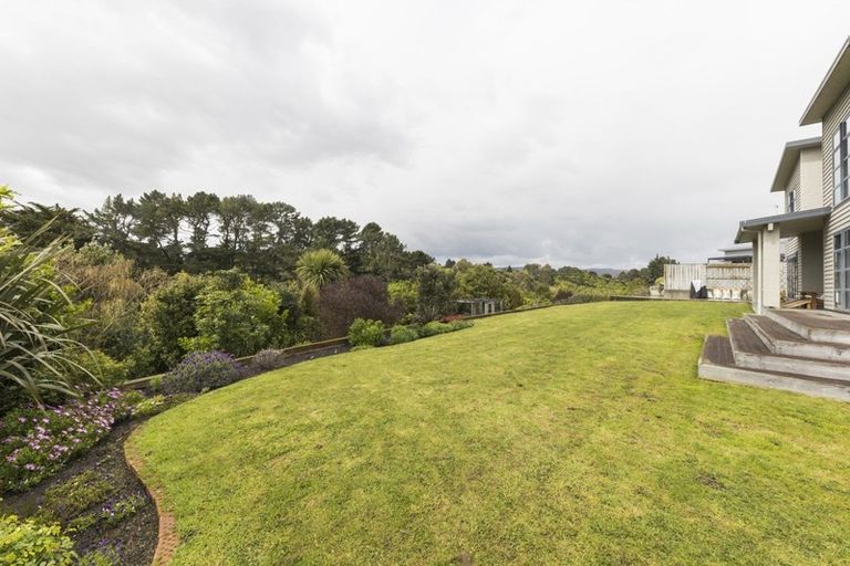 Photo of property in 76 Cashmere Drive, Fitzherbert, Palmerston North, 4410