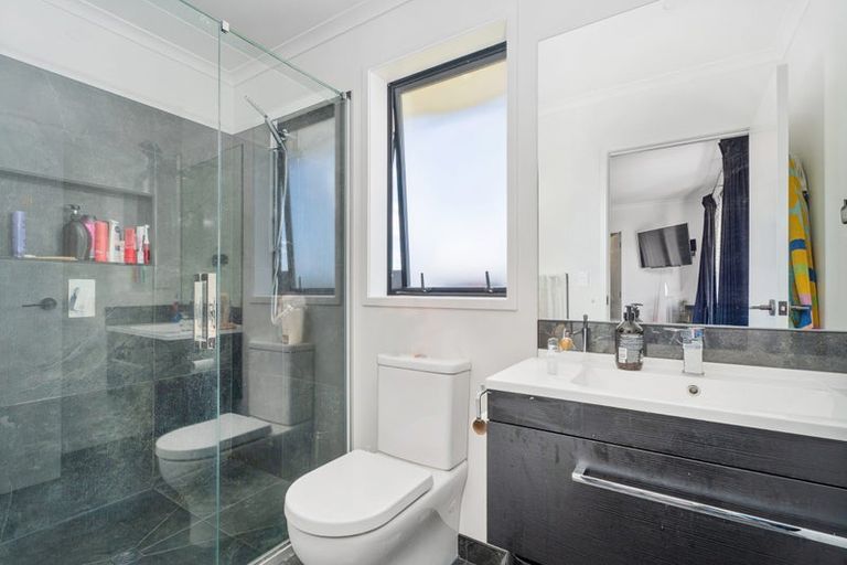 Photo of property in 10 Onerere Drive, Whitianga, 3510