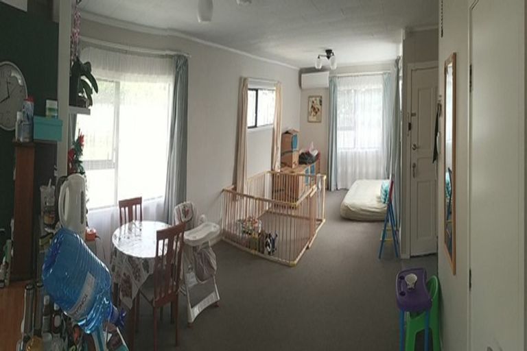 Photo of property in 41 Holmes Drive South, Massey, Auckland, 0614