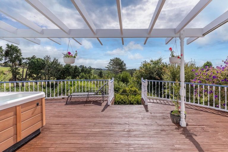 Photo of property in 14 Hillside Heights Road, Huntly, 3771