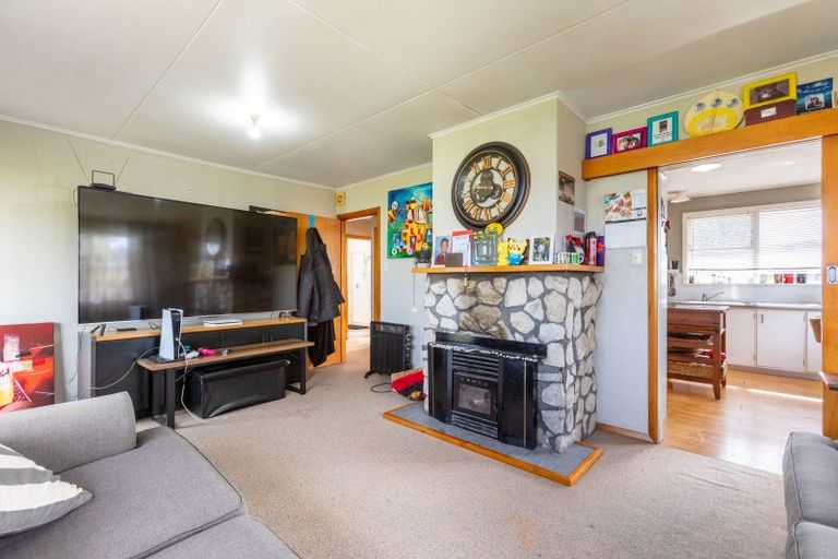 Photo of property in 3 Gertrude Street, Dannevirke, 4930