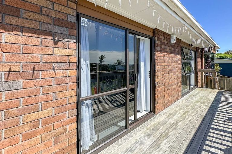 Photo of property in 1/1 Nigel Road, Browns Bay, Auckland, 0630