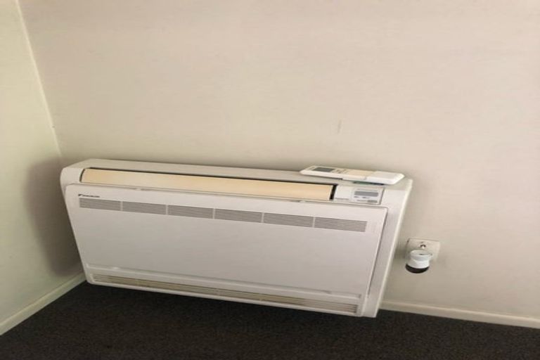 Photo of property in 1/23 Oxley Avenue, St Albans, Christchurch, 8014