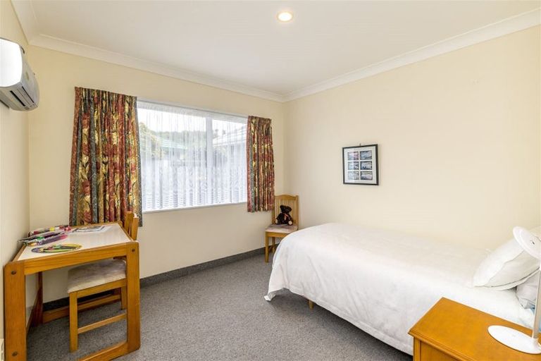 Photo of property in 35 Spackman Crescent, Paraparaumu, 5032