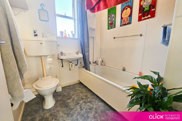 Photo of property in 71 Oakwood Avenue, Maryhill, Dunedin, 9011