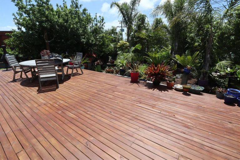 Photo of property in 67 One Tree Point Road, One Tree Point, 0118