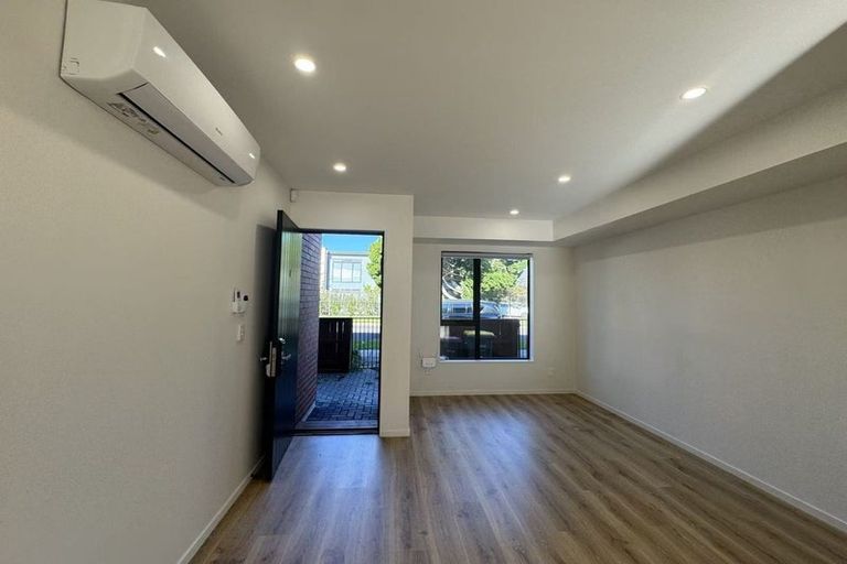 Photo of property in 6/1 Arbor Close, Manurewa, Auckland, 2102