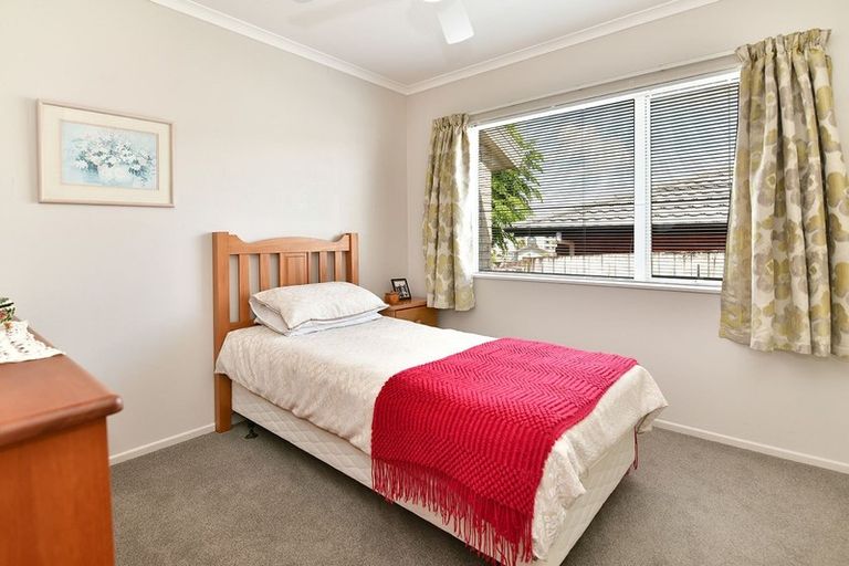 Photo of property in 93 Tauranga Place, Orewa, 0931