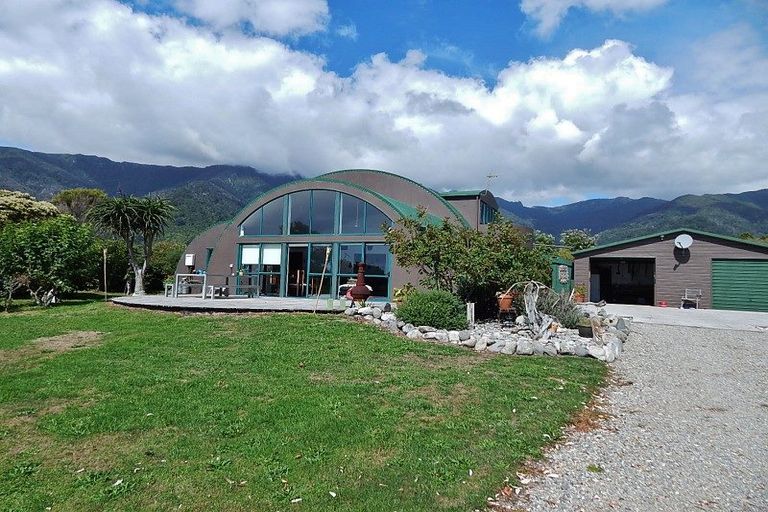 Photo of property in 102 Jones Creek Road, Birchfield, Westport, 7891