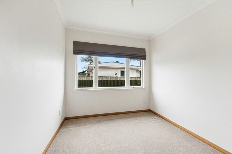 Photo of property in 12 Belvedere Crescent, Takaro, Palmerston North, 4412