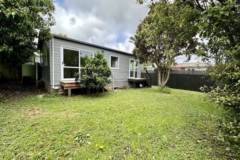 Photo of property in 22 Airdrie Road, Ranui, Auckland, 0612