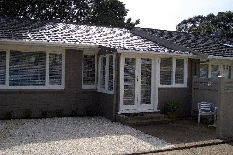 Photo of property in 1/12a Sanders Avenue, Takapuna, Auckland, 0622