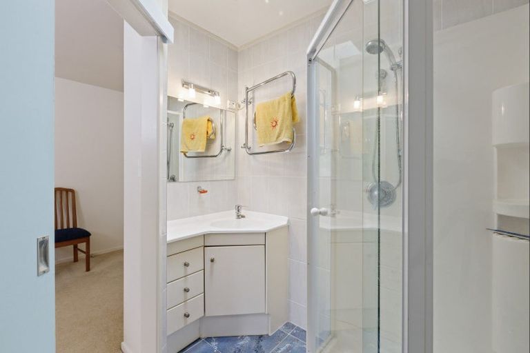 Photo of property in 15f Puriri Avenue, Orewa, 0931