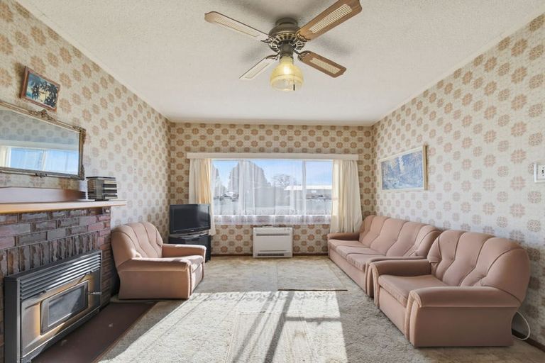 Photo of property in 72 Ferry Road, Clive, 4102