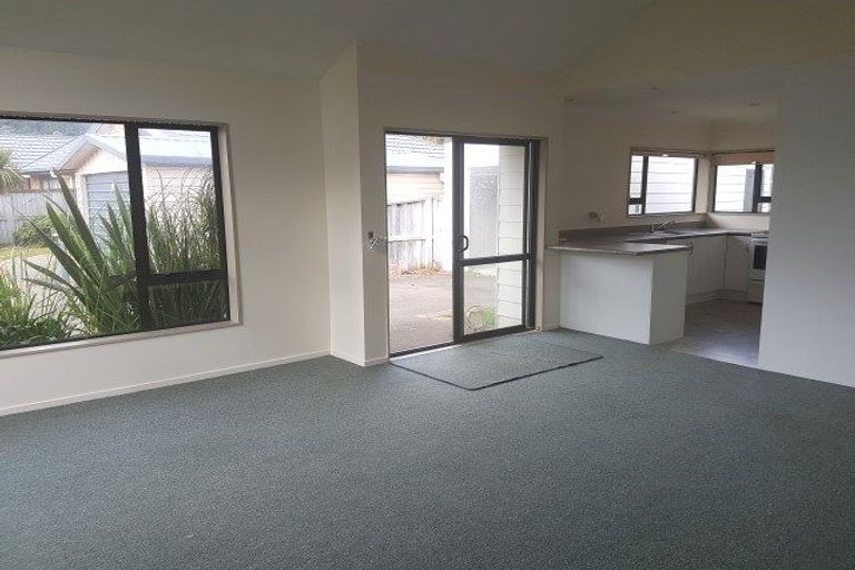 Photo of property in 39b Apple Terrace, Ranui, Porirua, 5024