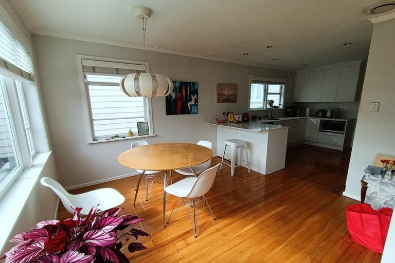 Photo of property in 15 Collier Avenue, Karori, Wellington, 6012