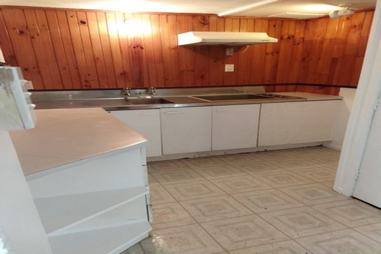 Photo of property in 279 Great North Road, Henderson, Auckland, 0612