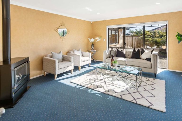 Photo of property in 16 Alba Place, Cambridge, 3434