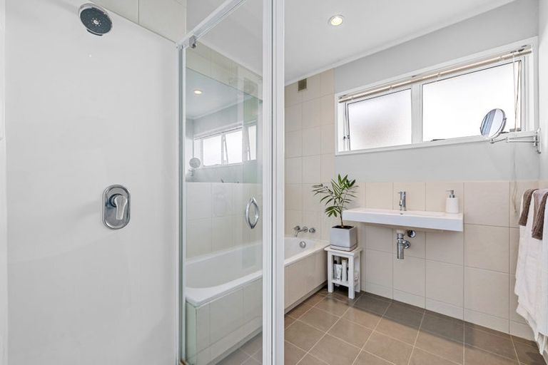 Photo of property in 3 Copperfield Terrace, Mellons Bay, Auckland, 2014