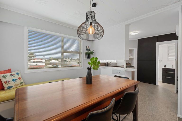 Photo of property in 1055 Papamoa Beach Road, Papamoa Beach, Papamoa, 3118