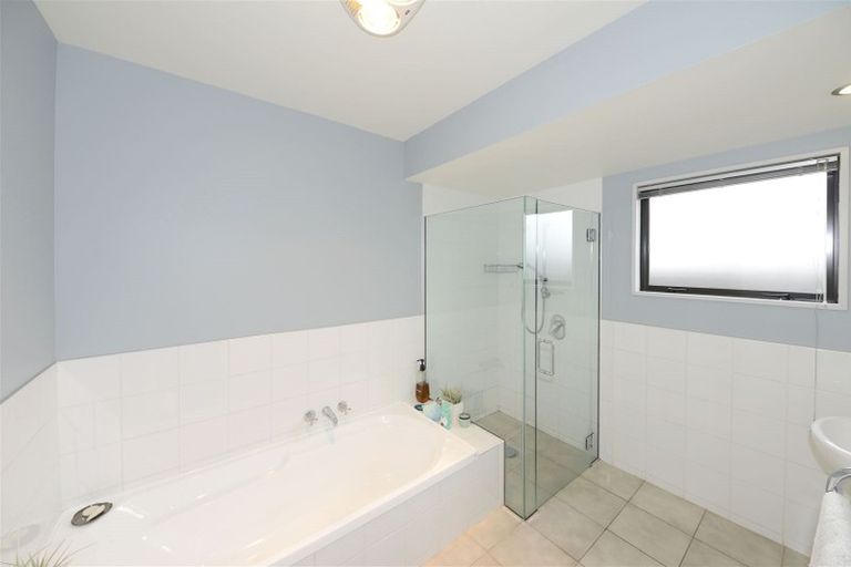 Photo of property in 8 Swithland Place, Avonhead, Christchurch, 8042