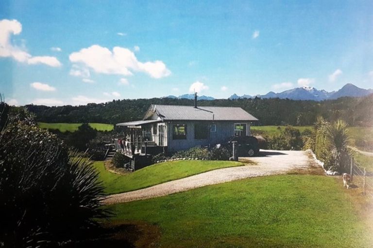 Photo of property in 249 Beach Road, Charleston, Cape Foulwind, 7892