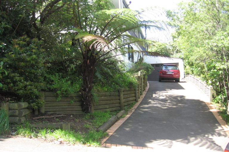 Photo of property in 8 Kim Street, Khandallah, Wellington, 6035