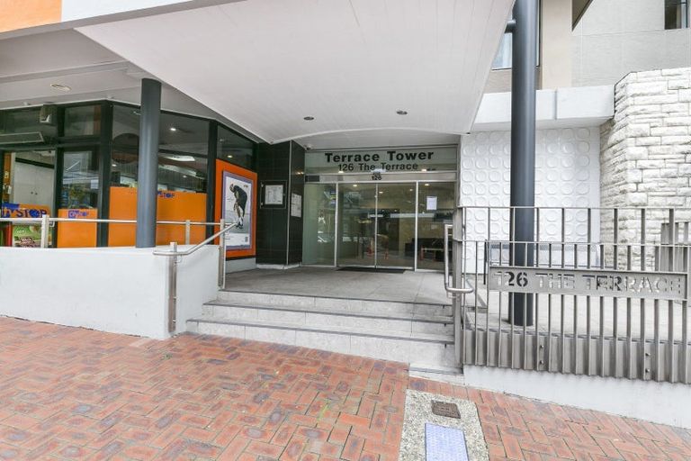 Photo of property in Terrace Tower Apartments, 3e/126 The Terrace, Wellington Central, Wellington, 6011