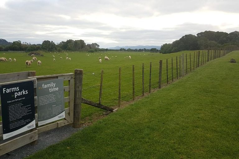 Photo of property in 2/7 Ashcroft Avenue, Mangere Bridge, Auckland, 2022