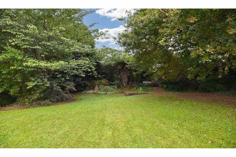 Photo of property in 8 Fairview Road, Western Heights, Rotorua, 3015