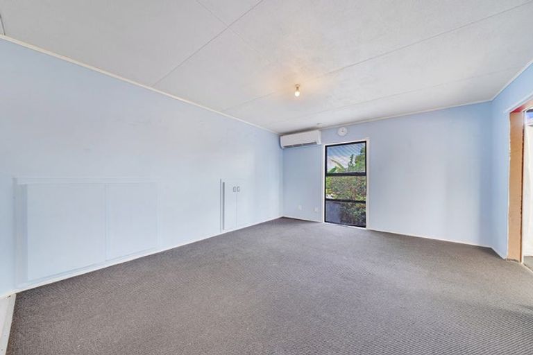 Photo of property in 90 Te Irirangi Drive, Clover Park, Auckland, 2019