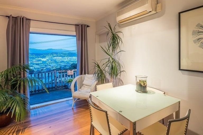 Photo of property in 92 Duncan Terrace, Kilbirnie, Wellington, 6022