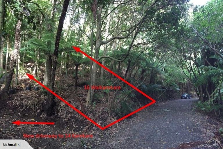 Photo of property in 16 Waikarekare Lane, Karekare, Auckland, 0772