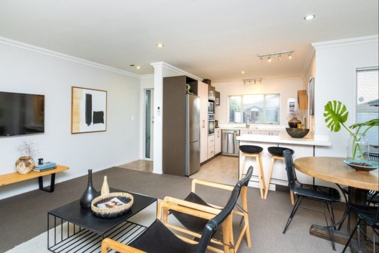 Photo of property in 4 Aoraki Road, Poraiti, Napier, 4112